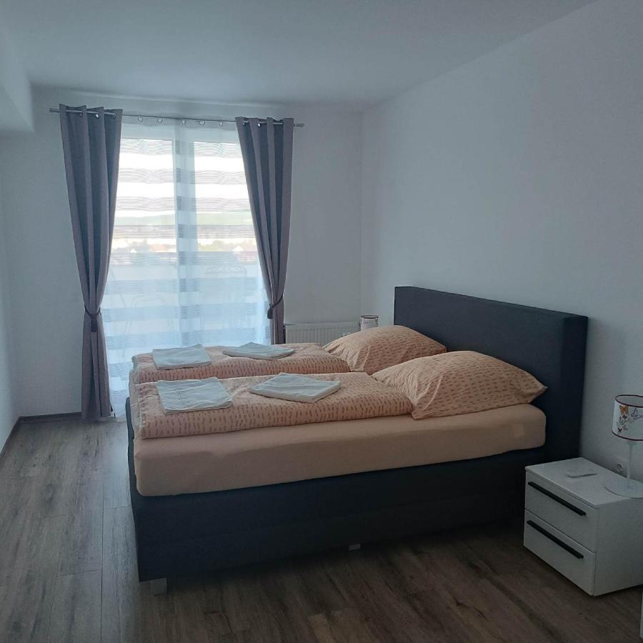 Neue, Moderne Penthousewohnung Sighişoara Exterior foto